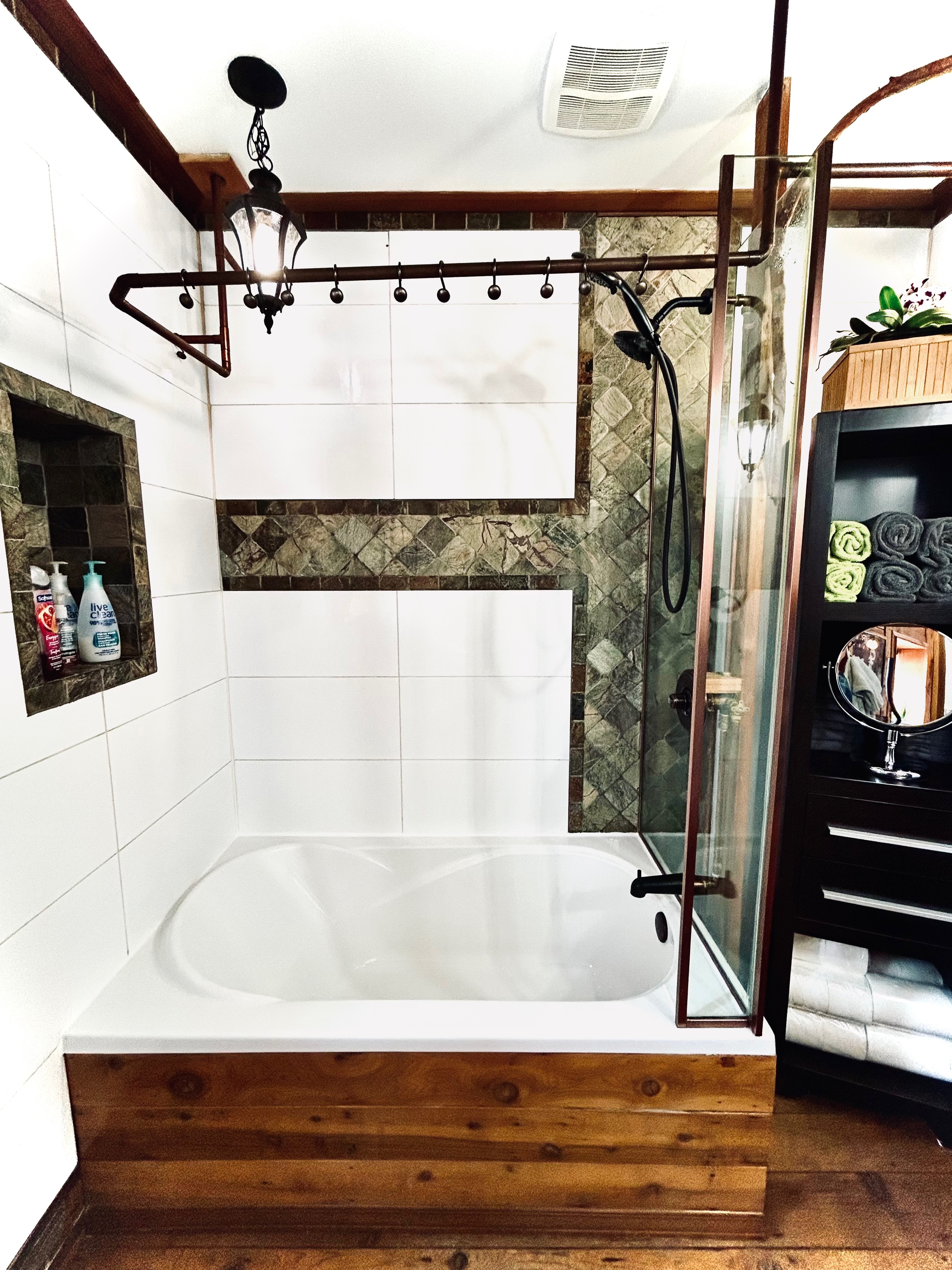 Salle de bain complète nettoyée